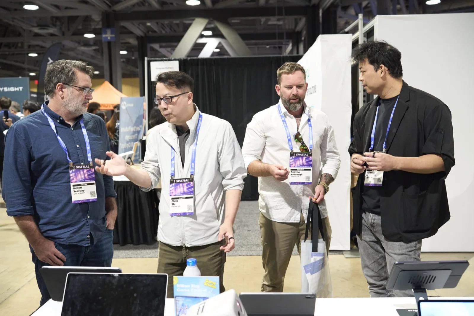 Hands-on with the KiWear Ring Controller